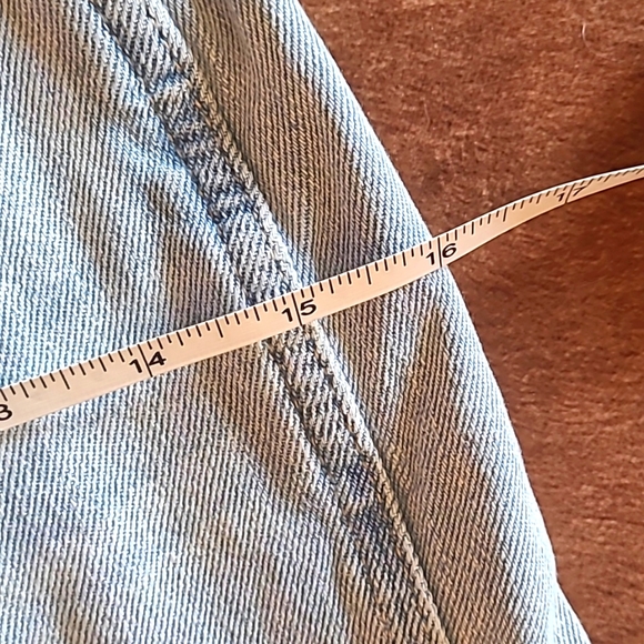 Hollister Ultra High Rise Destroyed Ripped Mom Jeans Size 26 - Picture 15 of 16